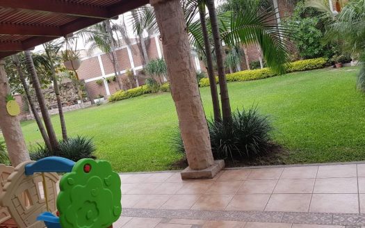 Alquilo Residencia Full Amoblada, Cerca Al Colegio Roosevelt